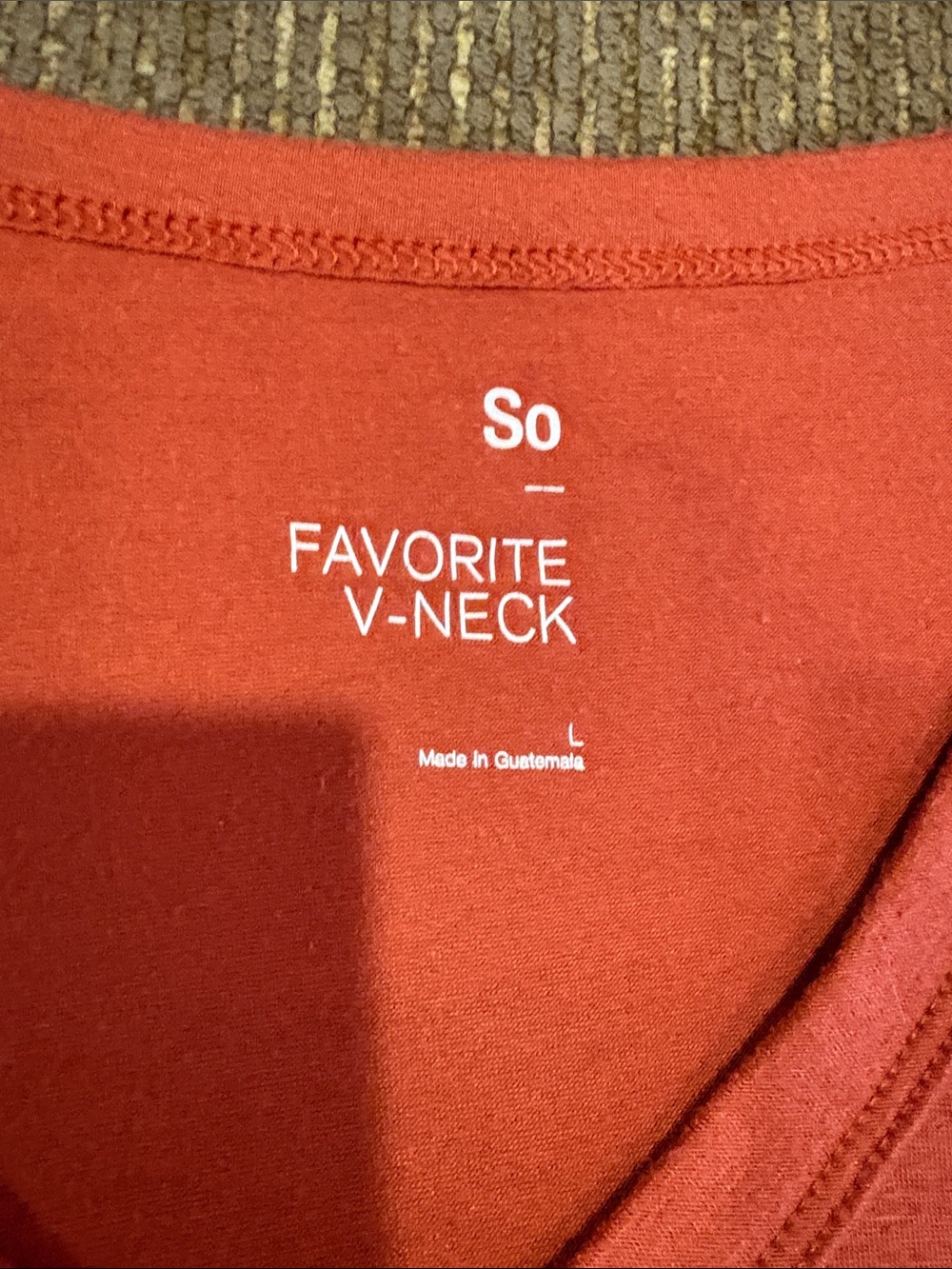 SO Short Sleeve V-Neck Tee in Rust - Picture 3 of 5